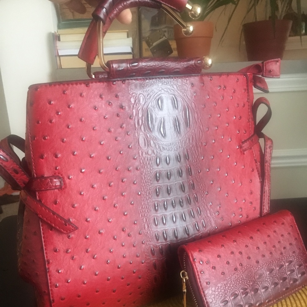 100% Vegan Leather 2pcs Handbag!
